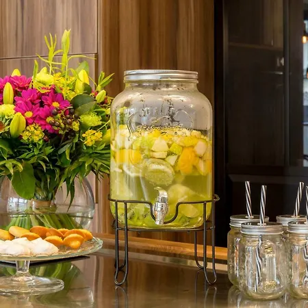 Littéraire Arthur Rimbaud, Bw Signature Collection Hotel