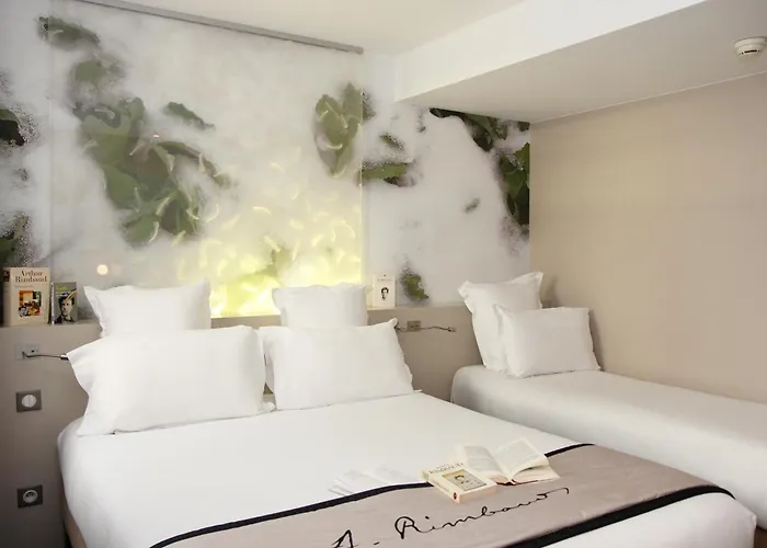 Hotel Litteraire Arthur Rimbaud, Bw Signature Collection