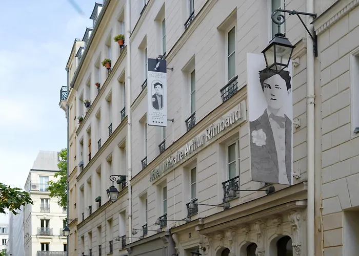 Hotel Litteraire Arthur Rimbaud, Bw Signature Collection