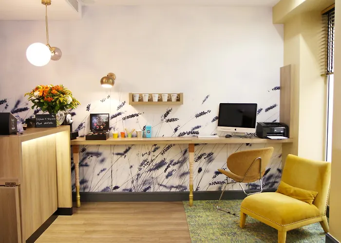 Litteraire Arthur Rimbaud, Bw Signature Collection Hotel 4*