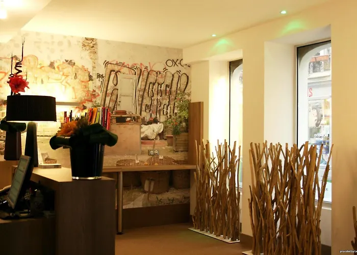 Hotel Litteraire Arthur Rimbaud, Bw Signature Collection