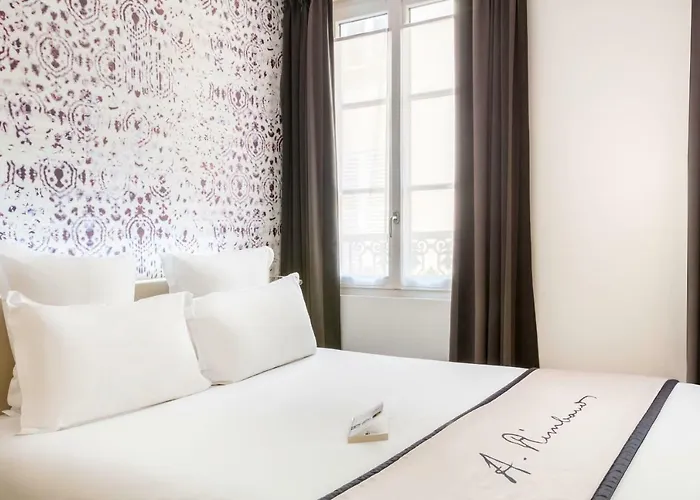 Litteraire Arthur Rimbaud, Bw Signature Collection Hotel Paris